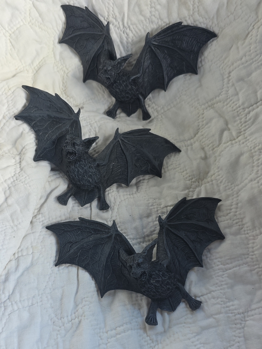 Set of 3 Decorative Bat Wall Hooks — Black